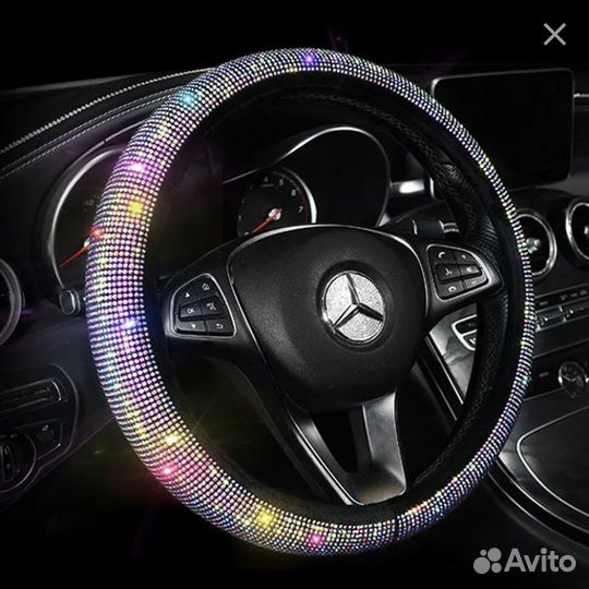 Оплетка на руль со стразами