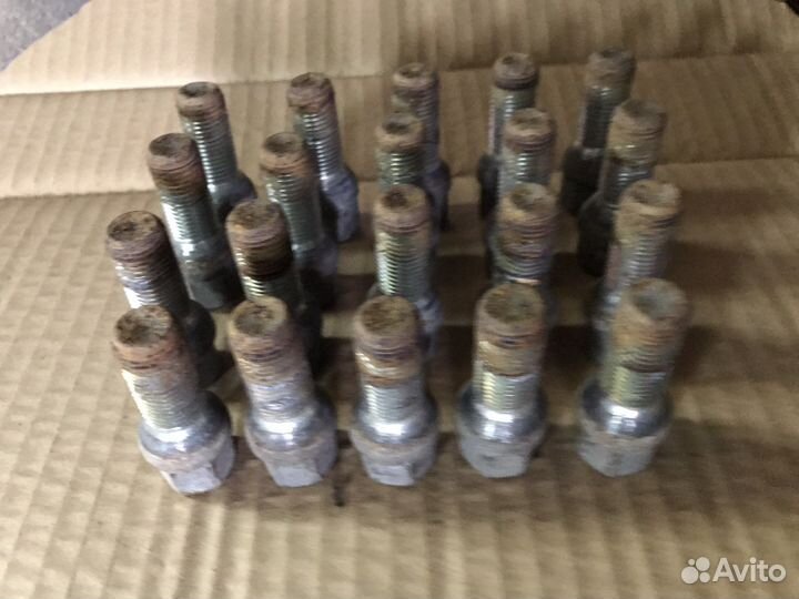 Колесные болты Vag