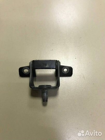 Петля двери багажника хэтчбек Kia Rio