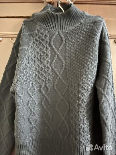 Свитер женский