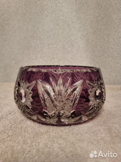 Хрустальная ваза из цветного хрусталя