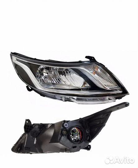 Передняя правая фара на Kia Rio 3 2012
