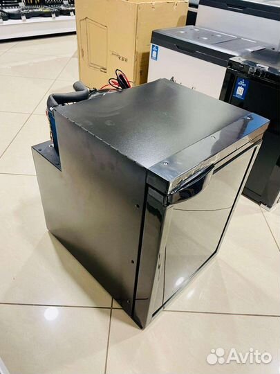 Встраиваемый автохолодильник 50 литров