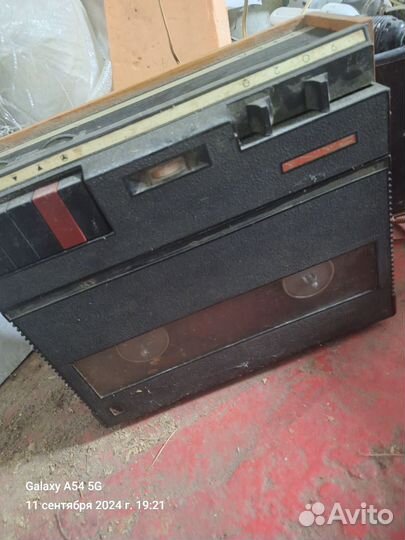 Магнитофон катушечный