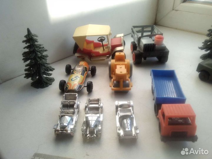 Игрушки СССР машинки, солдатики