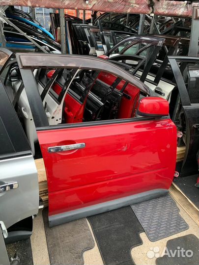 Передняя правая дверь Nissan X-trail T31