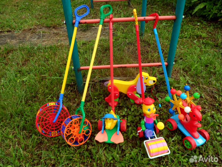 Каталки,стрелялки с шариками,беговелы