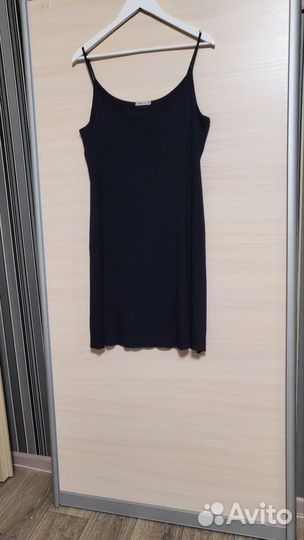 Вечернее черное платье