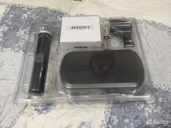 Концертный микрофон с базой shure PG58