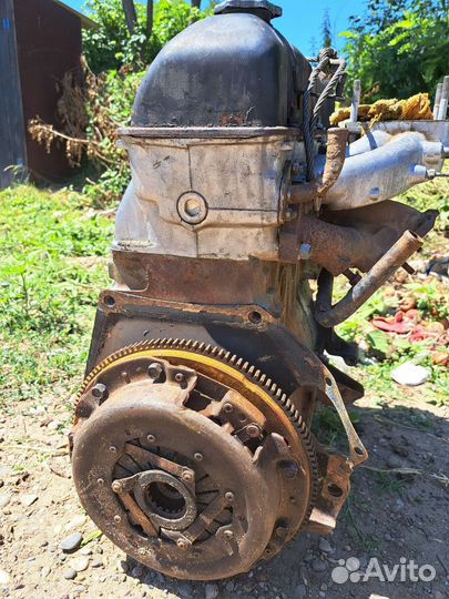 Двигатель 2103