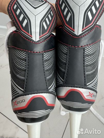 Детские хоккейные коньки Bauer vapor x200