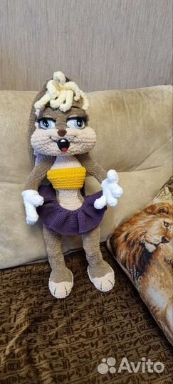 Большая мягкая игрушка заяц