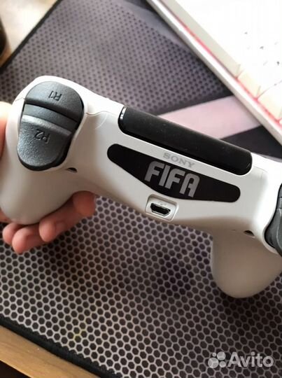 Sony dualshock 4 в хорошем состоянии ориг