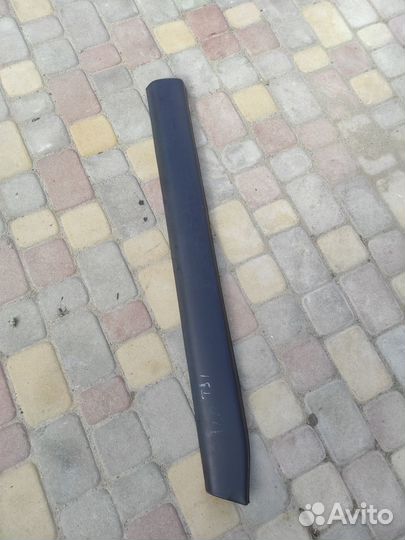 Накладка двери передняя правая Nissan X-Trail T31