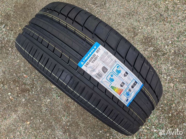 Triangle TH201 245/40 R20 95Y