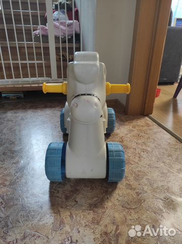 Лошадка каталка