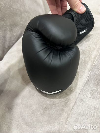 Боксерские перчатки 10 oz demix