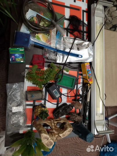 2 аквариума продам, обменяю