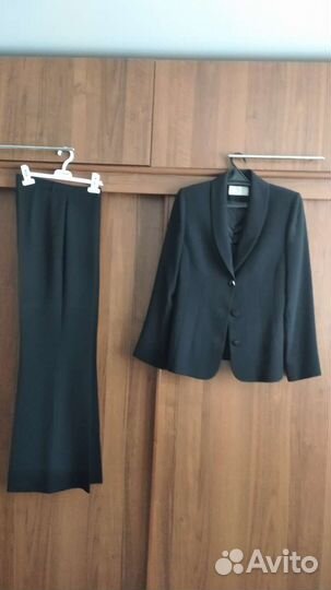 Брючный костюм женский