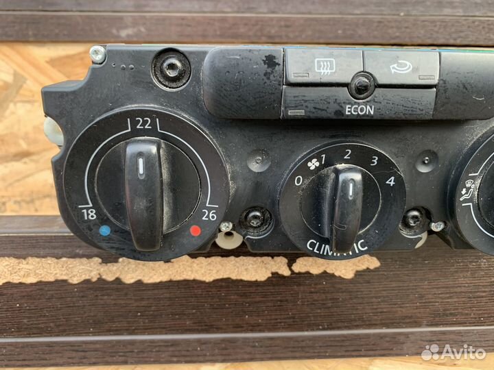 Блок управления отопителем VW Golf 5