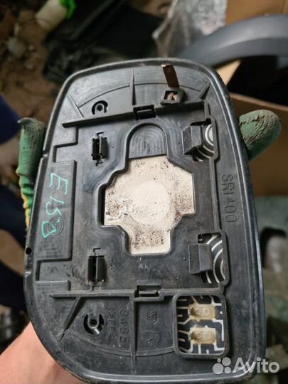 Зеркальный элемент правый Toyota Corolla E150 1.6