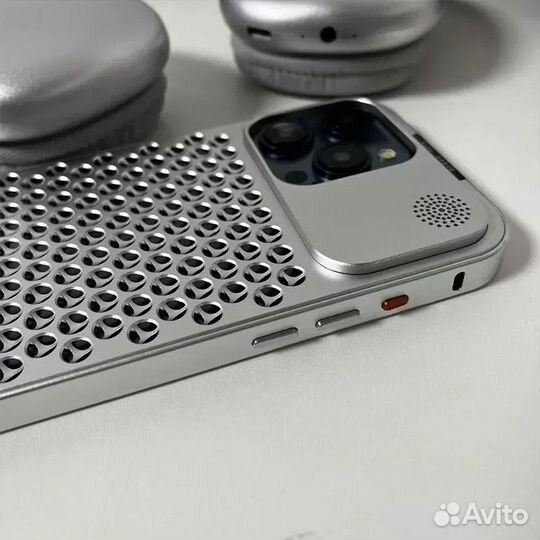 Алюминевый Охлаждающий Чехол для iPhone 15 Pro Max