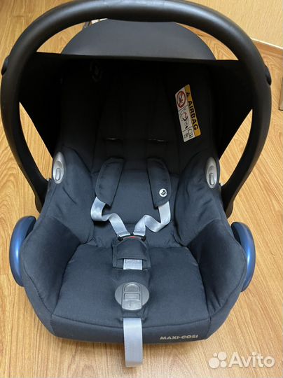 Автолюлька Maxi-Cosi CabrioFix Essential Black