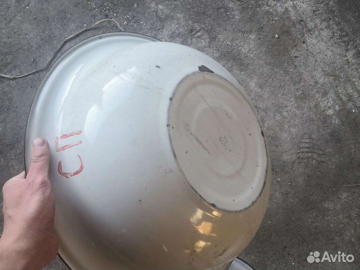 Тазик эмалированный