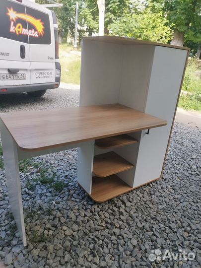 Продается письменный стол со шкафом