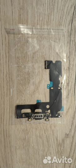 Нижний шлейф с разъёмом зарядки для iPhone 7 plus