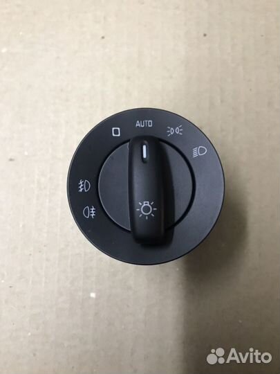 Переключатель света фар Skoda Yeti 5L