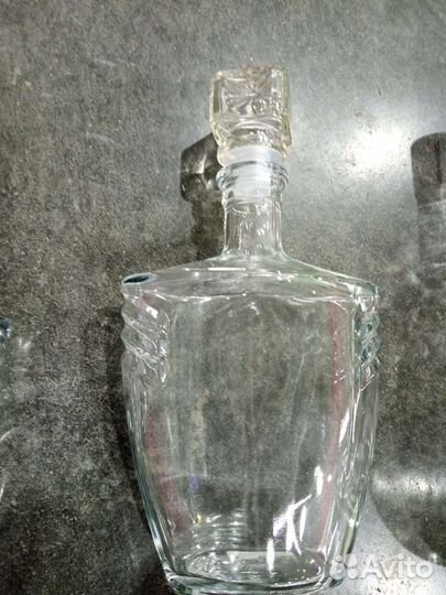 Бутылки, Графины