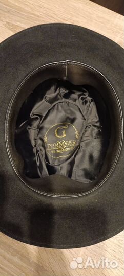 Фетровая шляпа черная