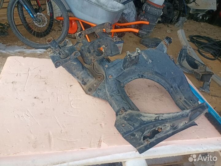 Передняя панель (телевизор) R. Mercedes W164