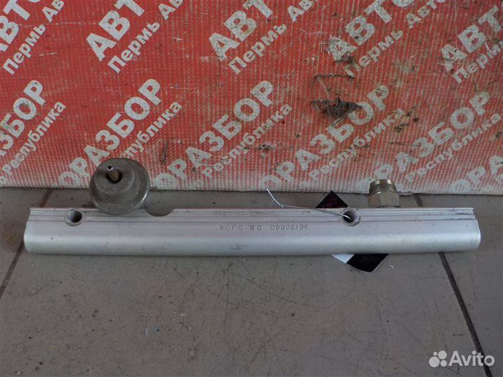 Топливная рампа Daewoo Espero седан C20LE 1993