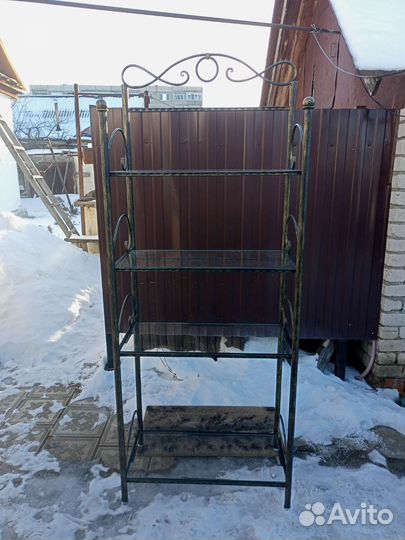 Кованый стеллаж