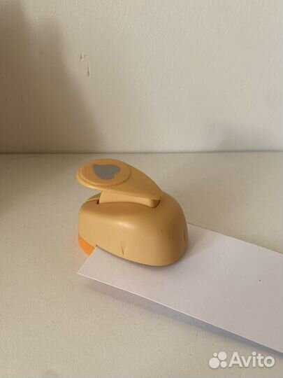 Фигурный дырокол для бумаги сердечко