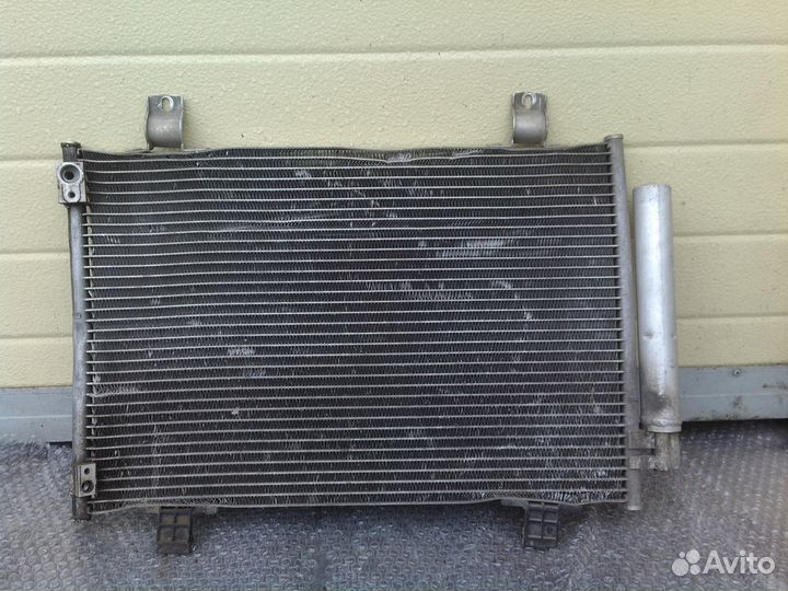 Сузуки Свифт 2003-2011 радиатор кондиционера