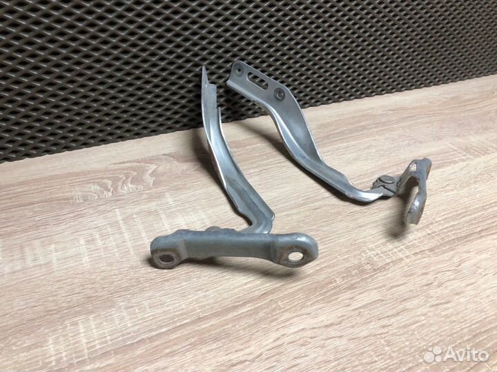 Петля капота Honda Civic FD 2008