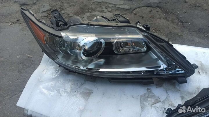 Фара ксенон левая правая Lexus es 12-15г