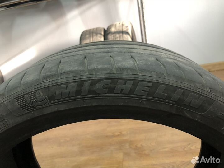 Michelin Pilot Sport 4 S 275/35 R21