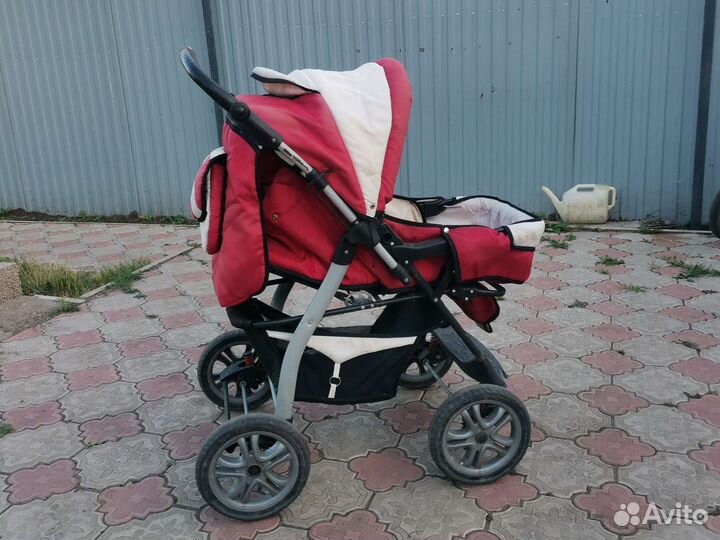 Прогулочная коляска