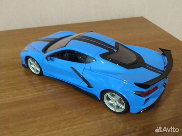 Машина Maisto 1/18