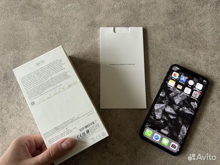 iPhone X, 64 ГБ