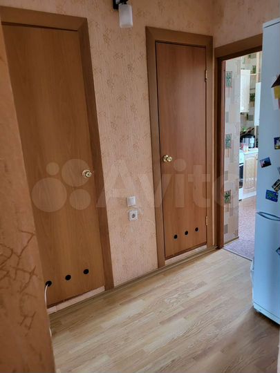 2-к. квартира, 50 м², 3/10 эт.