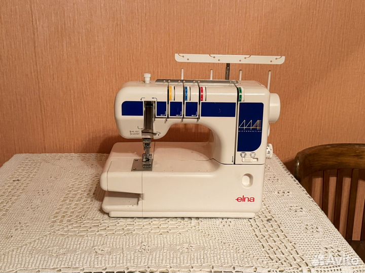 Распошивальная машина Elna 444