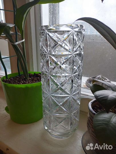 Хрустальная ваза