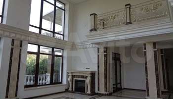 Дом 449 м² на участке 50 сот.