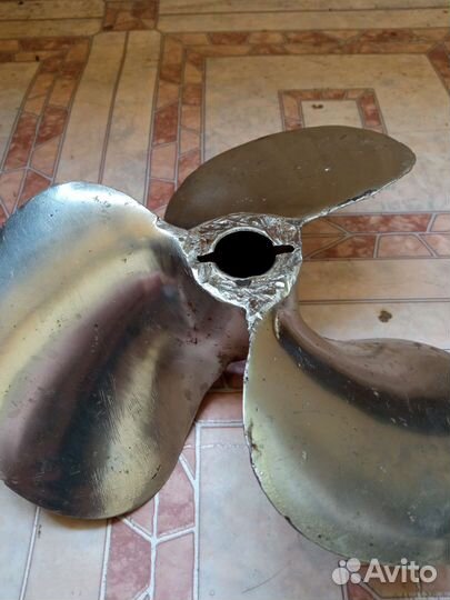 Винт на амур сталь