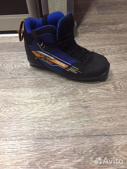 Ботинки лыжные